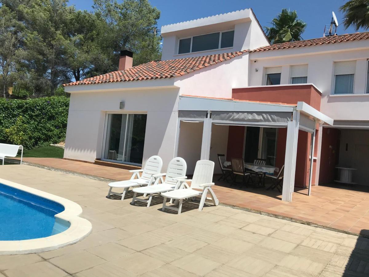 Villa Оливелья Экстерьер фото