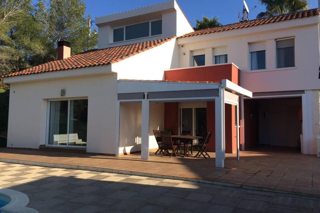 Villa Оливелья Экстерьер фото